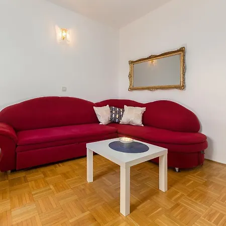 Apartma Lea * סלובן גראדץ